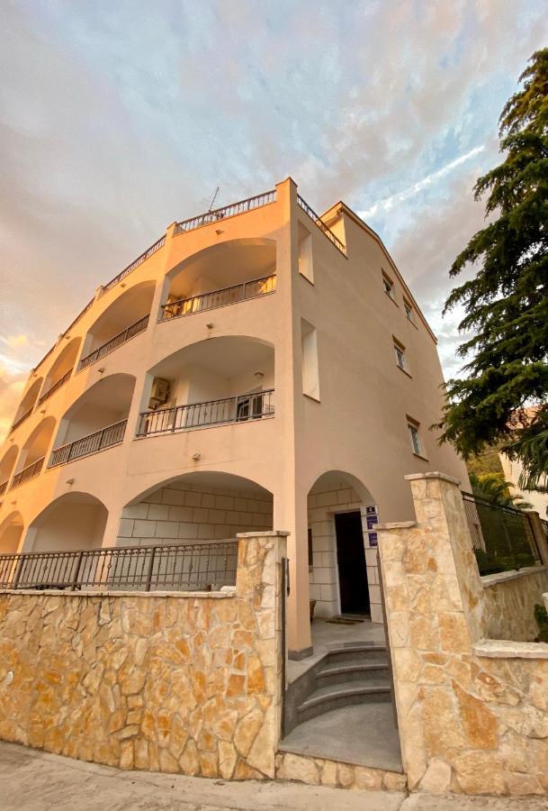 Apartments Grozdana グラダツ エクステリア 写真