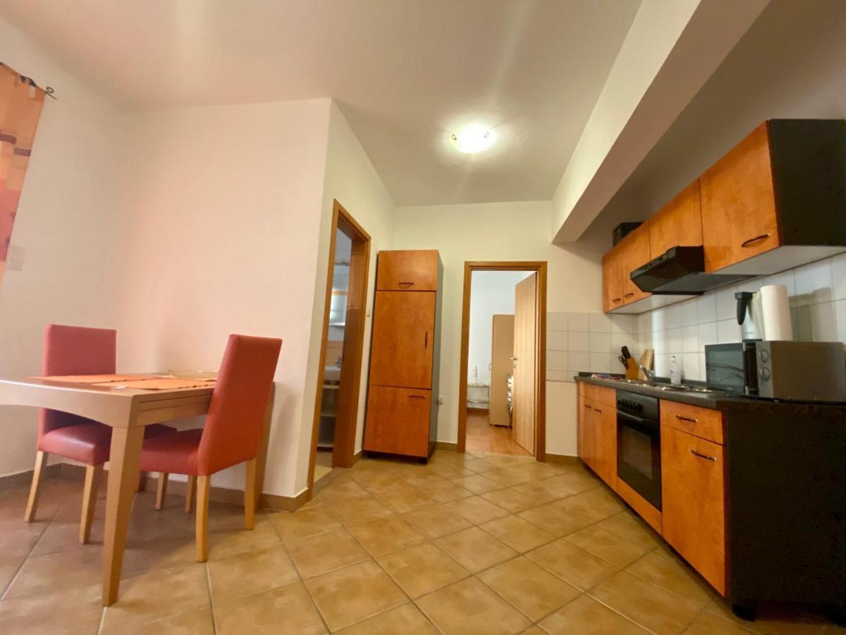 Apartments Grozdana グラダツ エクステリア 写真