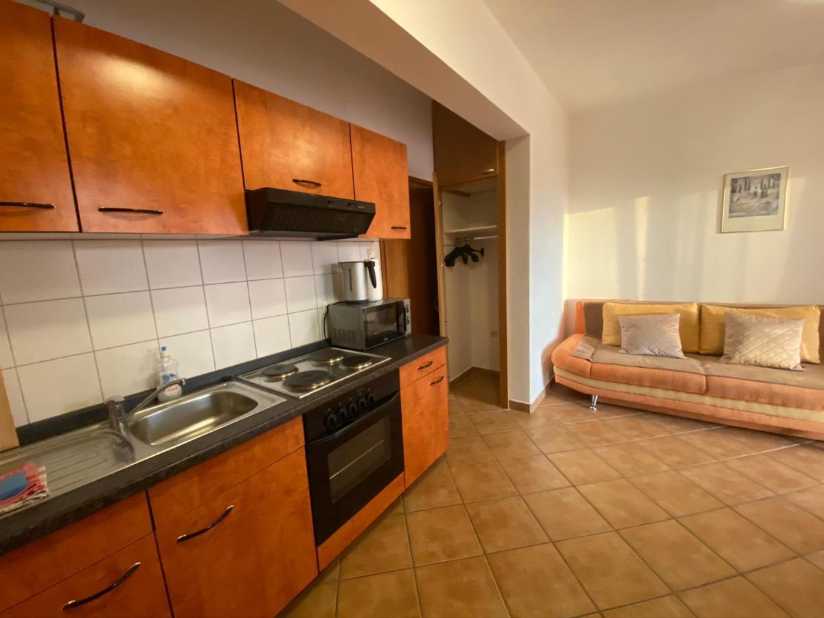 Apartments Grozdana グラダツ エクステリア 写真