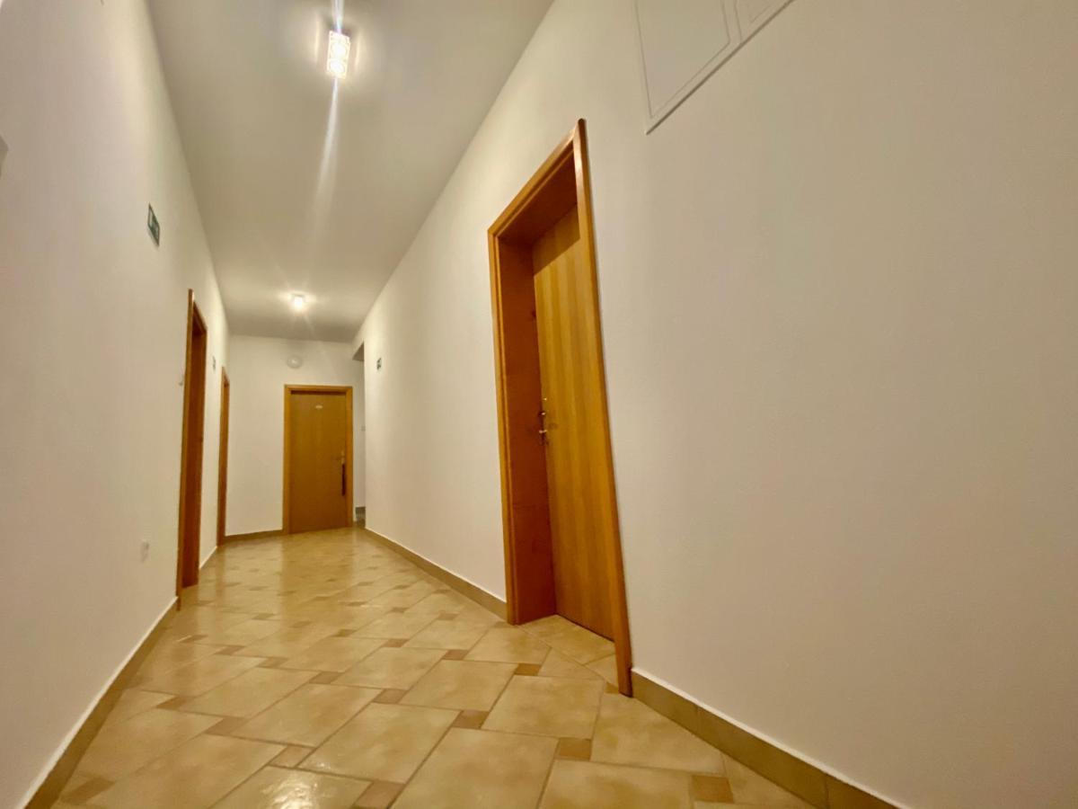 Apartments Grozdana グラダツ エクステリア 写真
