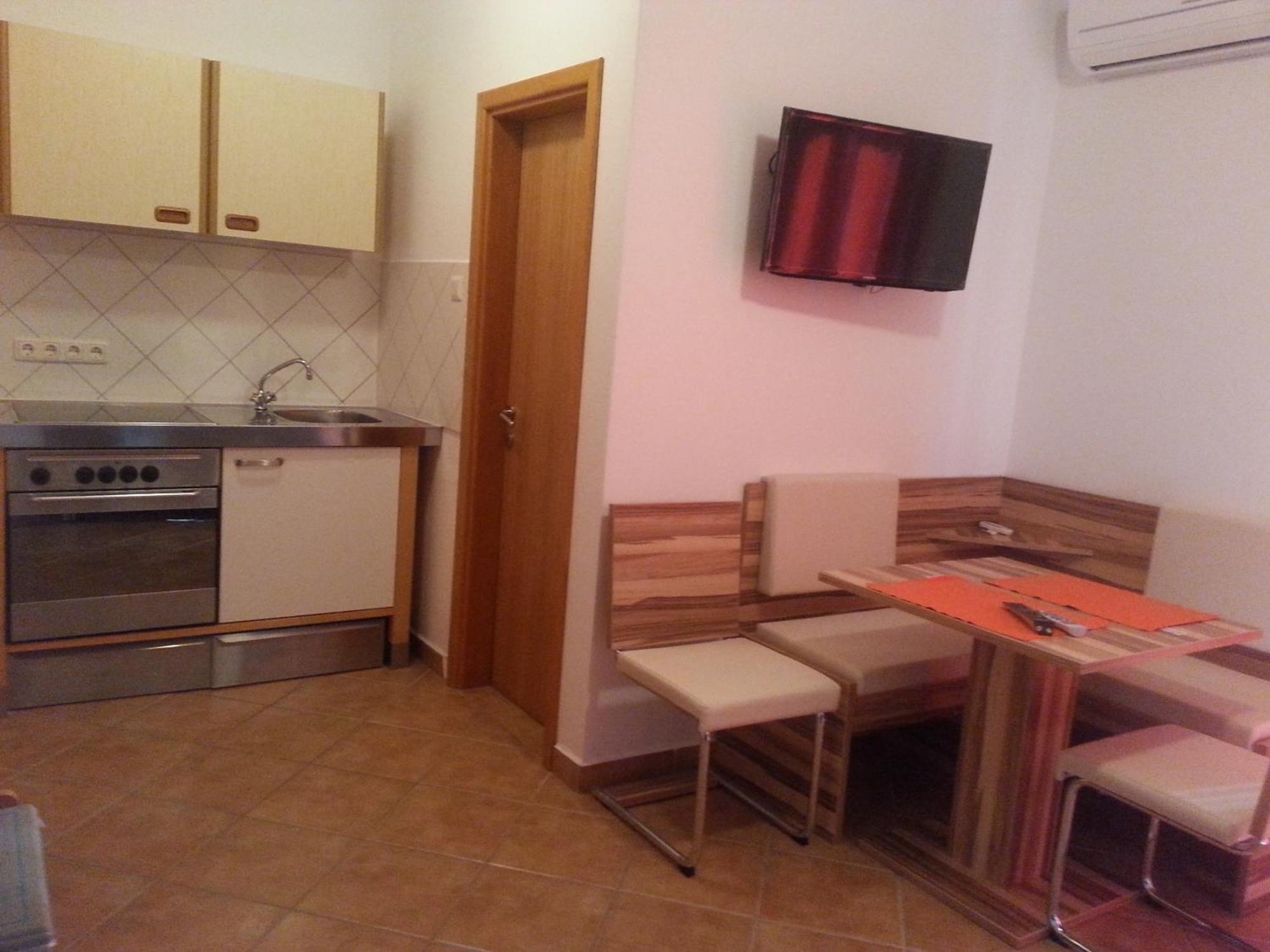 Apartments Grozdana グラダツ 部屋 写真
