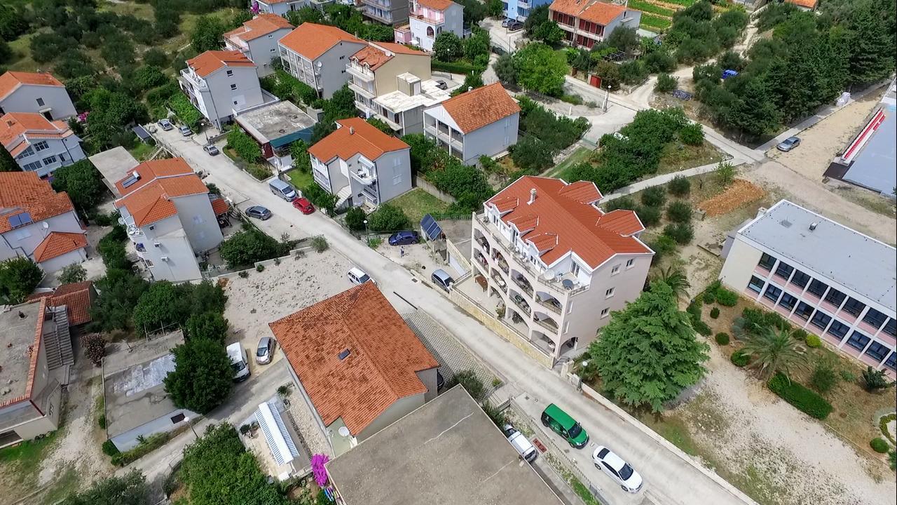 Apartments Grozdana グラダツ エクステリア 写真