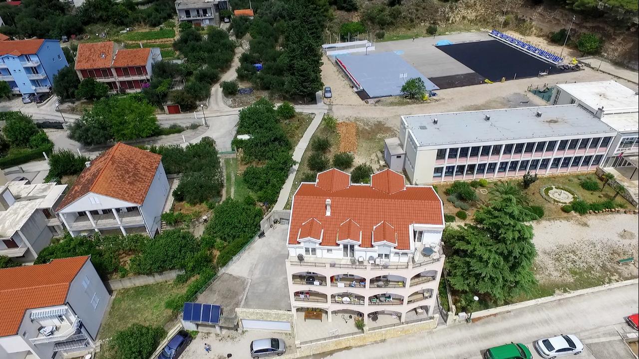 Apartments Grozdana グラダツ エクステリア 写真